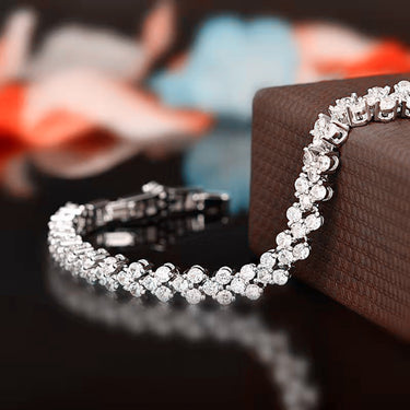 Roman Crystal Diamond Style Bracelet – Sparkling Gold Luxury for Women
